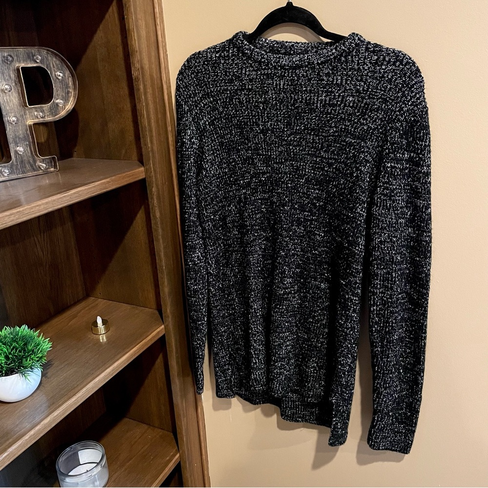 Men’s Forever 21 Soft Knit Sweater - size S